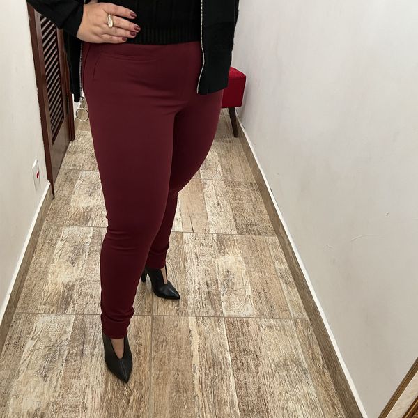 Calça legging cor marsala 2025