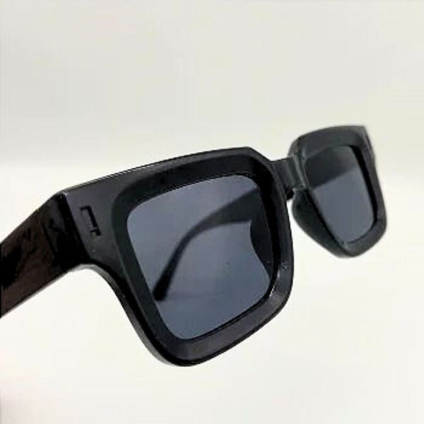 Óculos de Sol HD DOM Design Quadrado, Bordas Largas e Lentes Fumê para um Look Super Moderno! Preto