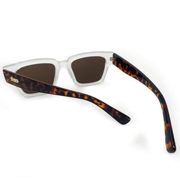 Óculos de sol HD Swell Tartaruga com armação e hastes animal print e lentes fumê com proteção UV
