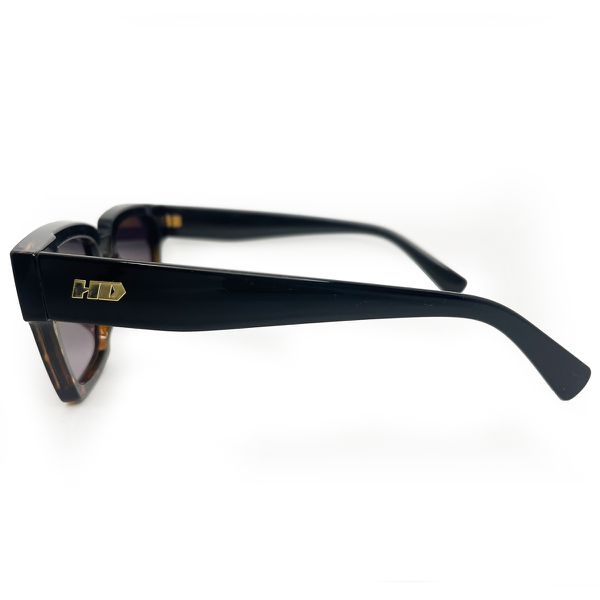 Óculos de sol HD Swell Animal print com armação e hastes pretas e lentes com proteção UV