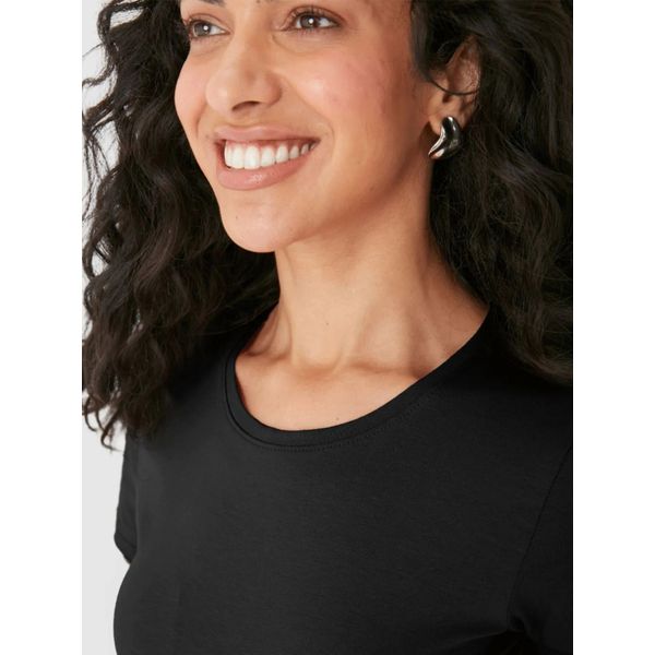 Blusa Básica Feminina Decote Redondo Em Algodão Preto