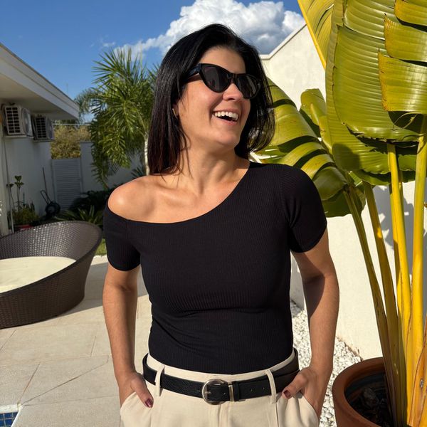Blusa Feminina Manga Curta Santorini - Preto