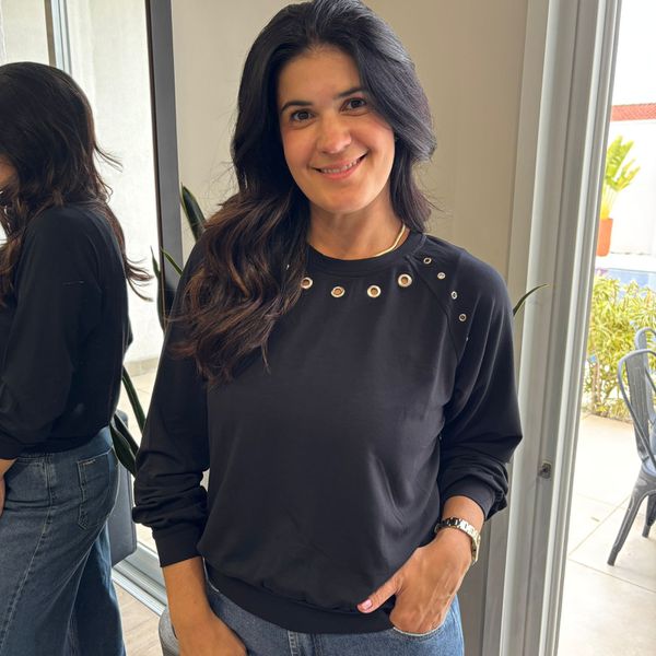 Blusa Feminina Moletinho Ilhós - Preto