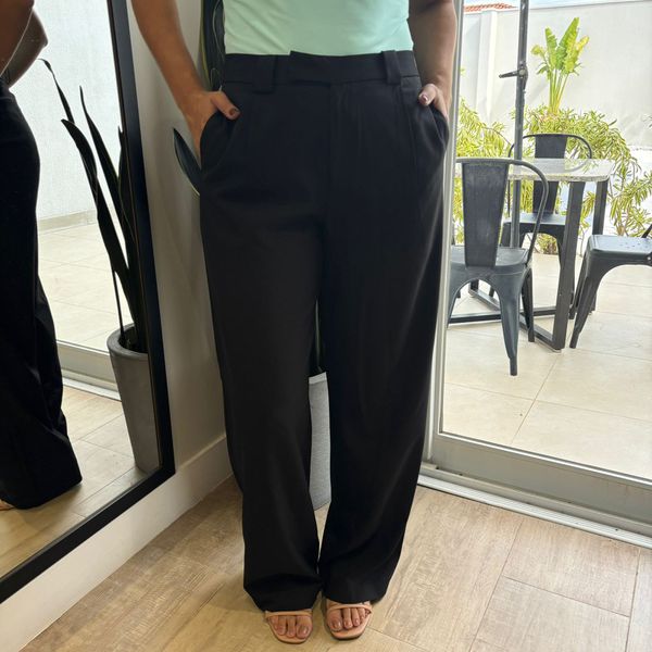 Calça Feminina com Gancho - Preto