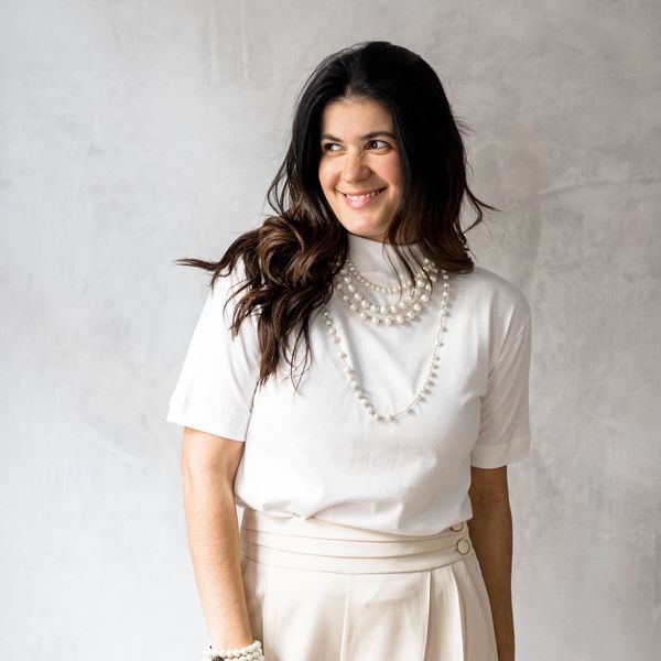T-Shirt Feminina Gola - Branco