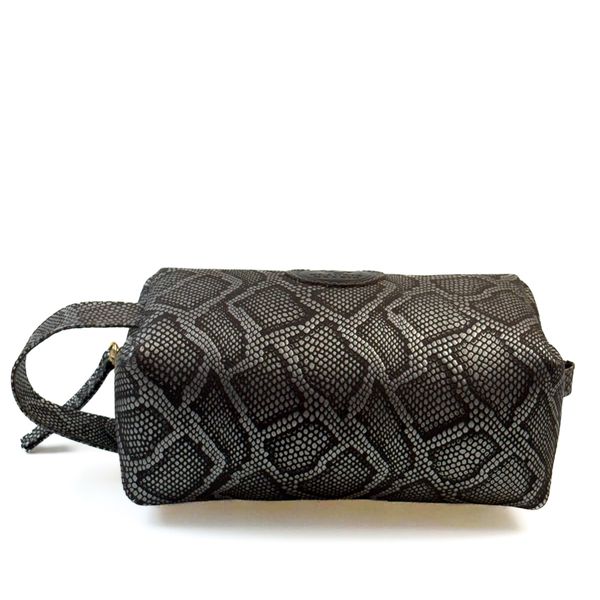 Necessaire em Couro Animal Print Preta