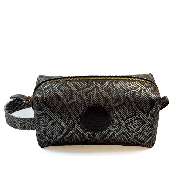 Necessaire em Couro Animal Print Preta