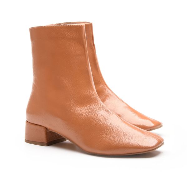 BOTA FEMININA CANO CURTO EM VERNIZ MOLHADO 159032-WHISKY