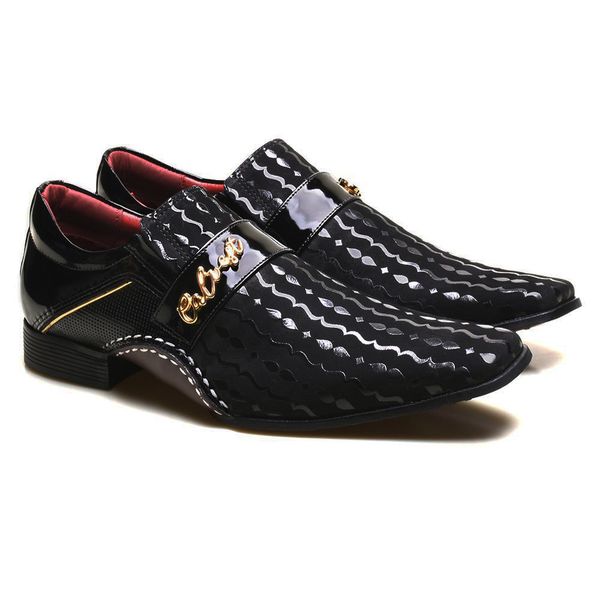 Sapato Social Masculino em Couro Detalhes em Verniz Calvest - 1930D538 Preto