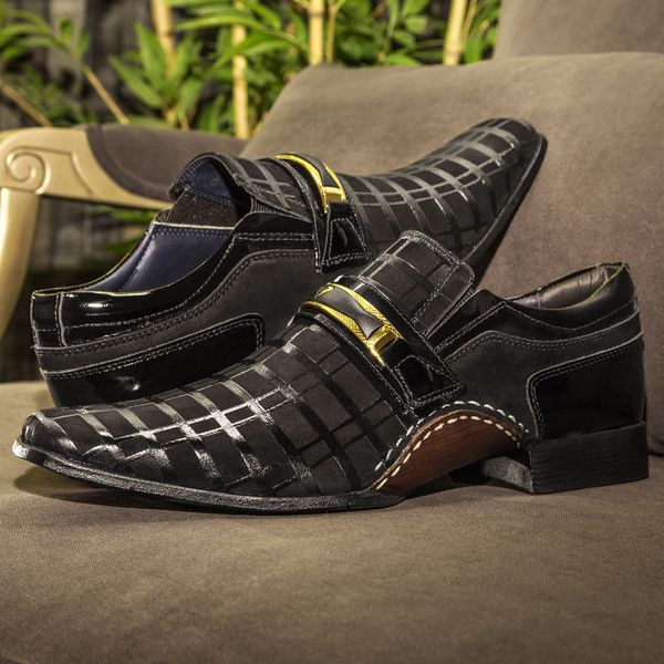 Sapato Social Masculino Calvest em Couro Preto Detalhado em Verniz 1930C592