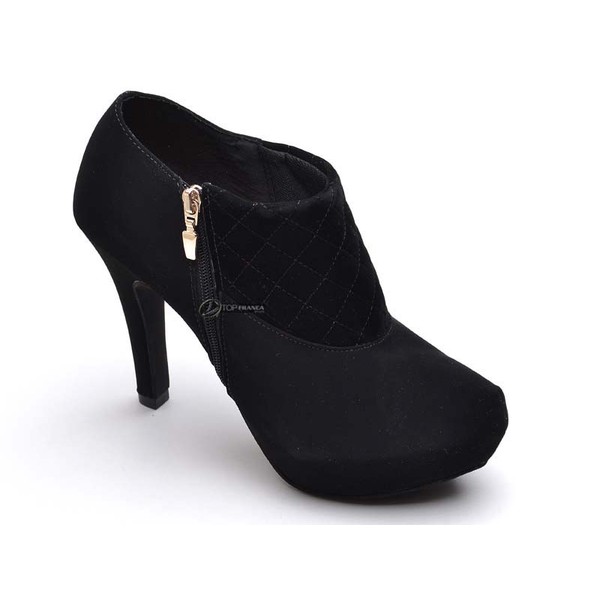 calçado de salto alto