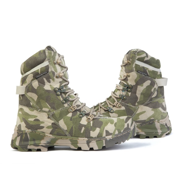 bota militar camuflada