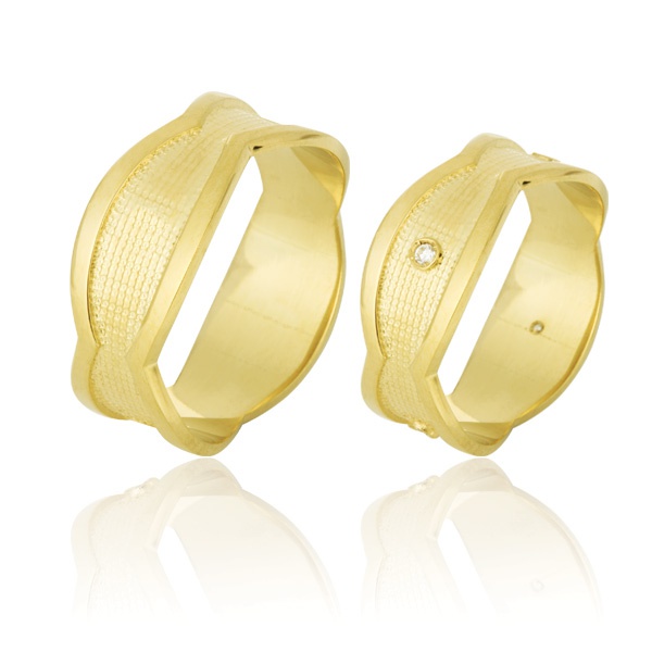 Alianças De Casamento Em Ouro 18k Com Diamantes - FA-630 - Fábrica das Alianças