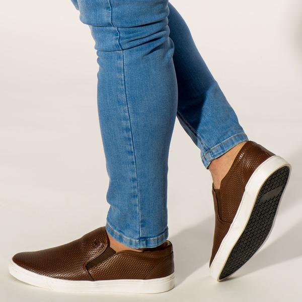 slip on masculino couro marrom