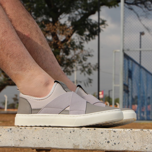 tenis adidas tiras elásticas