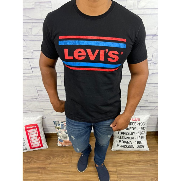 camiseta levis preta