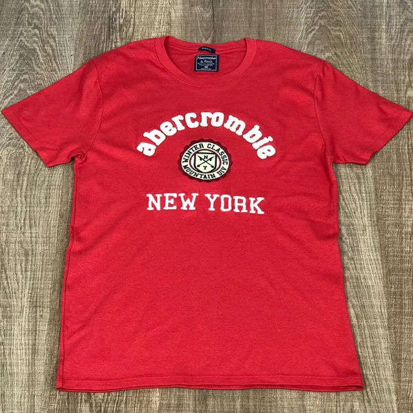abercrombie vermelha