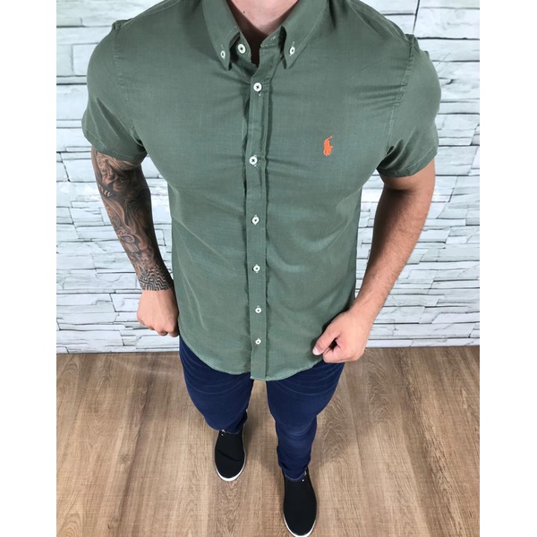 camisa manga curta verde militar