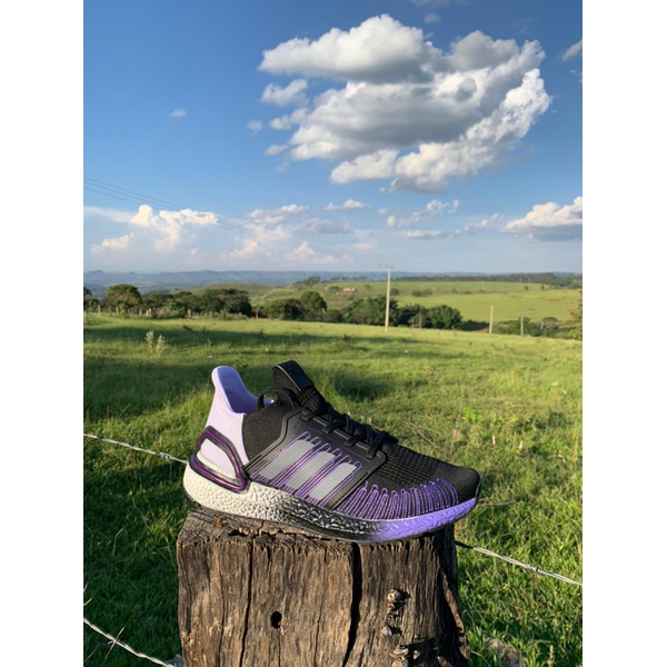 ultraboost preto e roxo