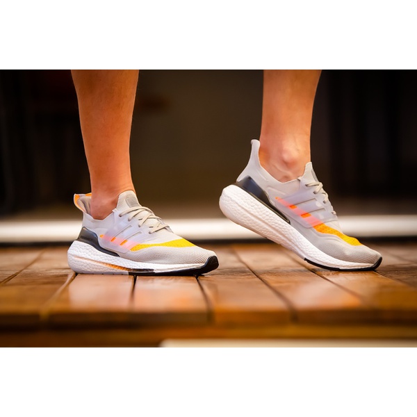 ultraboost 21 cinza