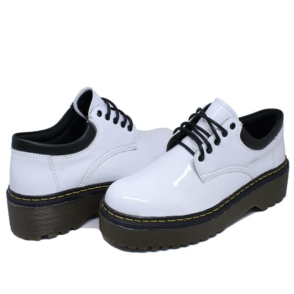 sapato verniz branco