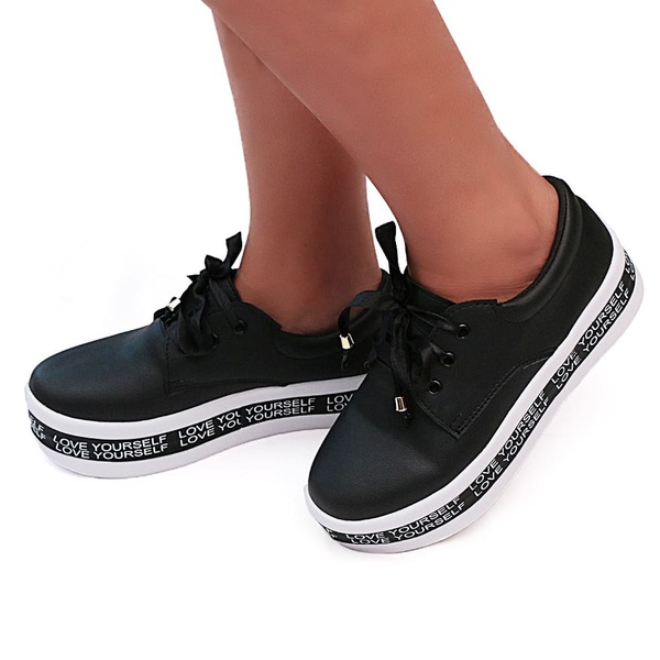 tenis com plataforma preto