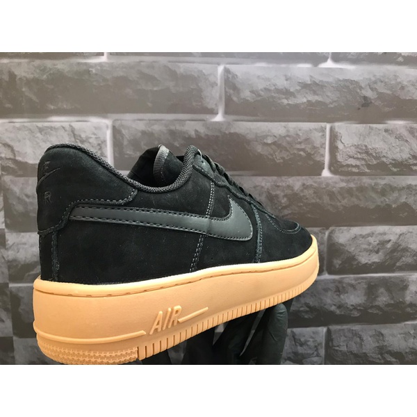 air force preto e caramelo