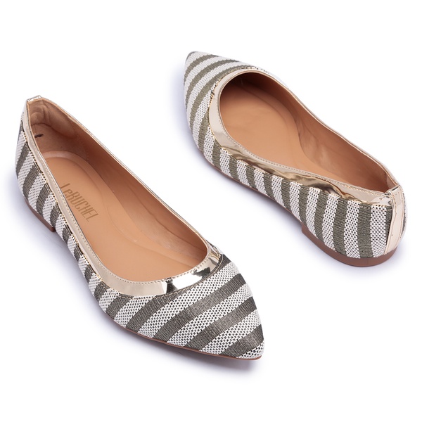 sapatilha bico fino dourada