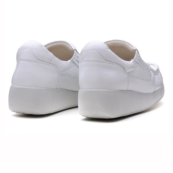 mocassim branco feminino