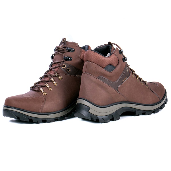 bota adventure marrom