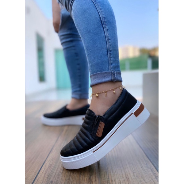 Slip On Preto com Costura | Talline Sapatilhas Atacado