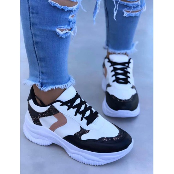 tenis branco com marrom