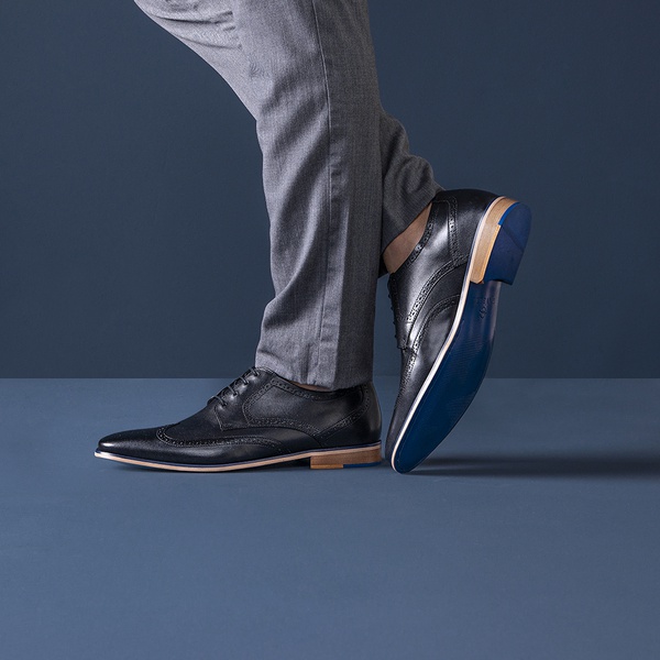 Sapato Casual Oxford em Couro Preto Savelli | SAVELLI CALÇADOS