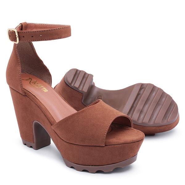 fotos de salto alto grosso