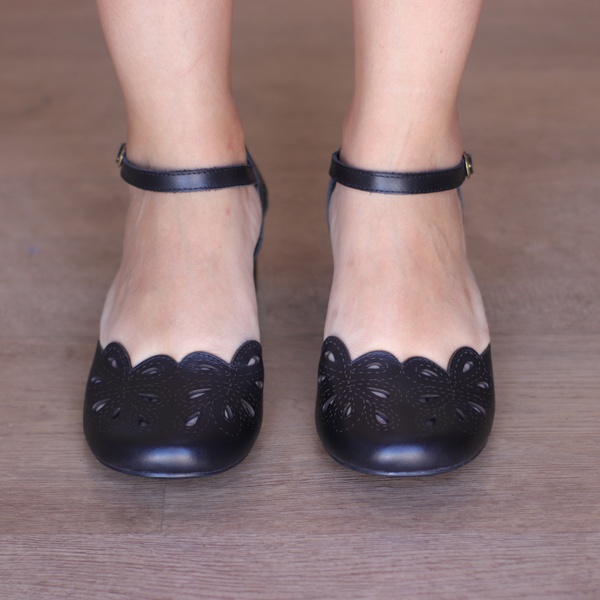 sapato boneca salto grosso baixo