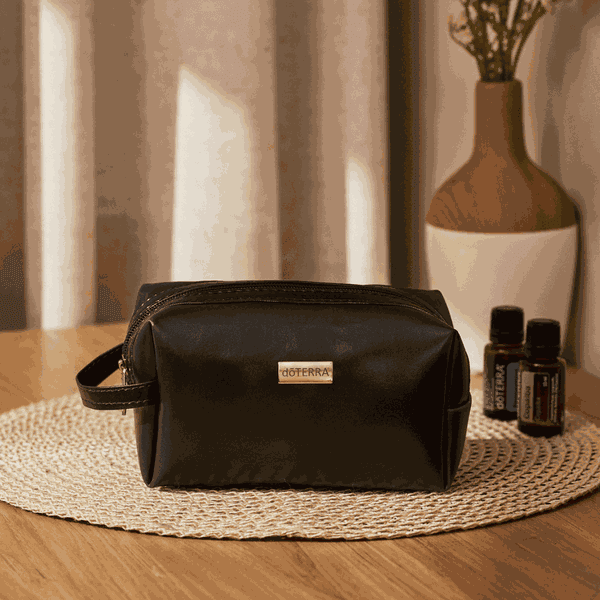 Necessaire Plus Preta dōTERRA Para 10 Frascos De 05 E 15ml E Roll-ons De 10ml