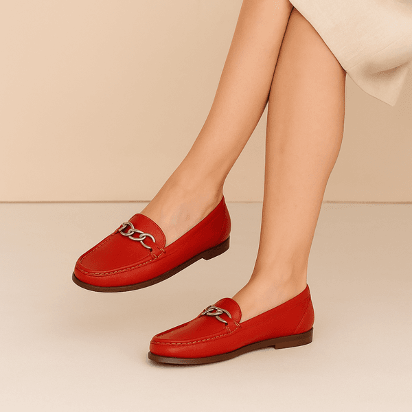Mocassim Feminino Clássico em Couro Cor Vermelho OUTLET