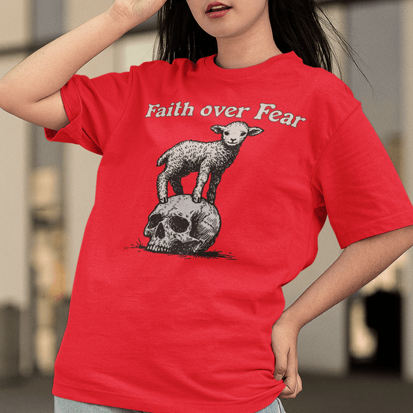 Camiseta Básica Faith Over Fear
