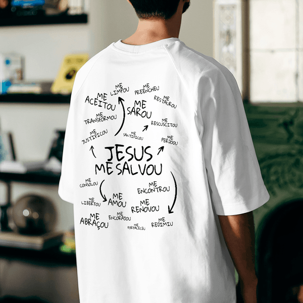 Camiseta Oversized Jesus Me Salvou
