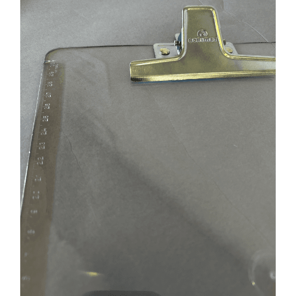 Prancheta Acrílica Ofício Cristal com Prendedor Metálico 930 Acrimet