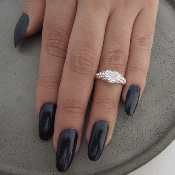 FALANGE SINETE CORACAO TRABALHADO CRAVEJADO ZIRCONIAS CRISTAL