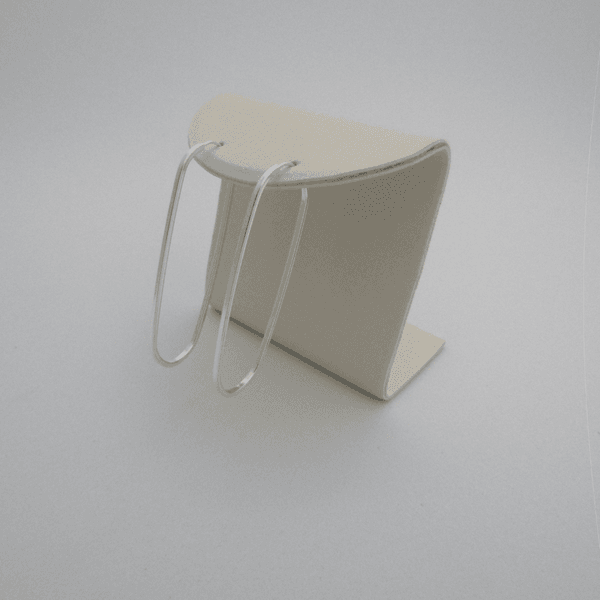 Argola Grande Oval Fio Quadrado 