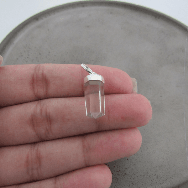 Pingente Pedra Natural Com Ponta Cristal Argola Gota