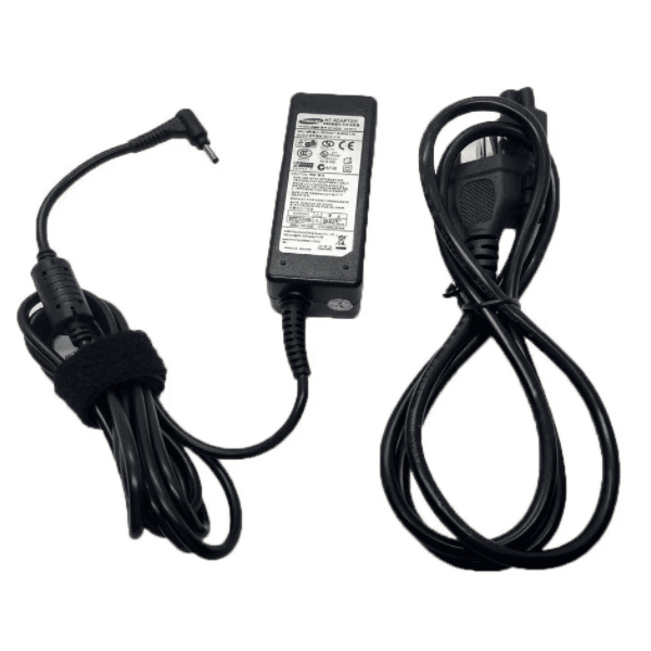 Alimentatore Auto 40W 19V 2.1A Per ASUS Eee PC - Spinotto Piccolo 2.3/0.7mm - Caricabatterie Da Accendisigari