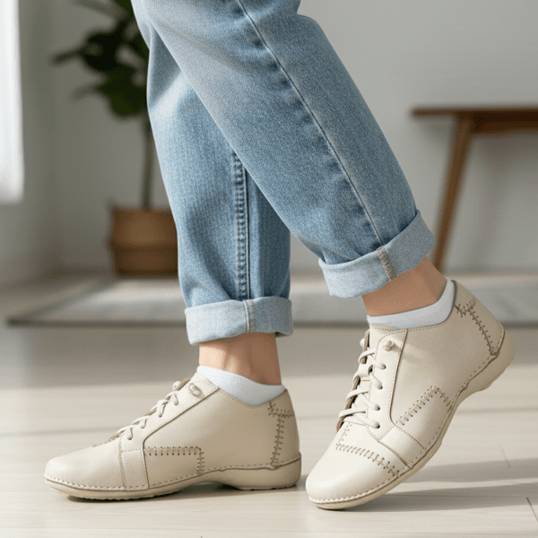 Tênis Alívio Feminino em Couro Legítimo e Palmilha Gel - Off White - Sola Off (AL010) 