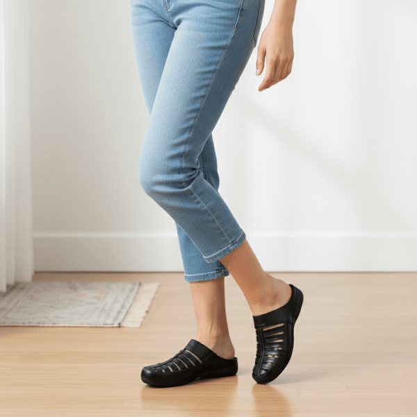 Mule Feminino Ortopédico em Couro Legítimo e Palmilha Gel - Preto - Sola Preta (AL055) 