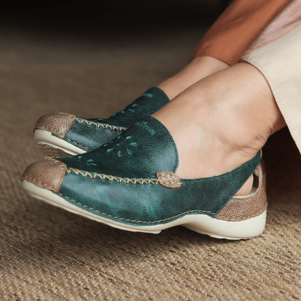 Mocassim Feminino em Couro Legítimo e Palmilha Gel - Bicolor Verde/Bicolor Fendi - Sola Off (AL065)