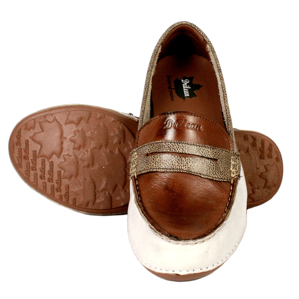 Mocassim Feminino em Couro Legítimo e Palmilha Gel - Off White/castanho/Bicolor Fendi - Sola Castanho (AL070) 