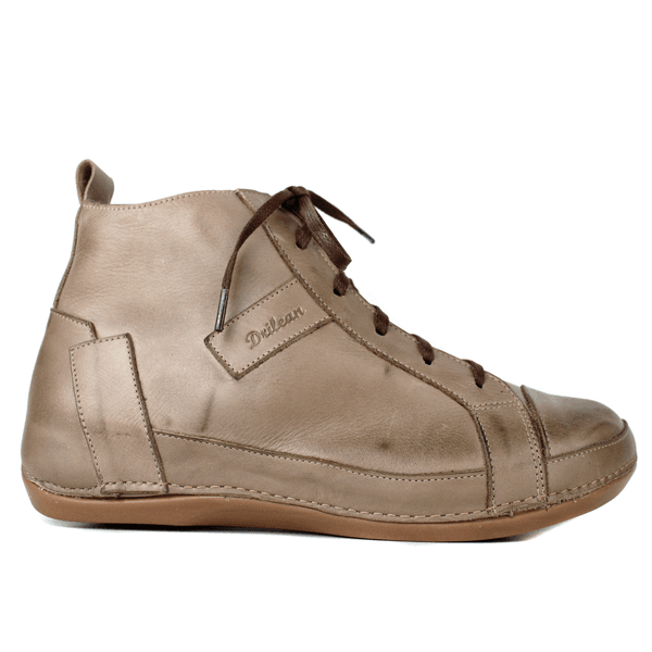 Bota Ortopédica Feminina em Couro Legítimo com Palmilha Gel - Fendi - Sola Castanho (BE027)