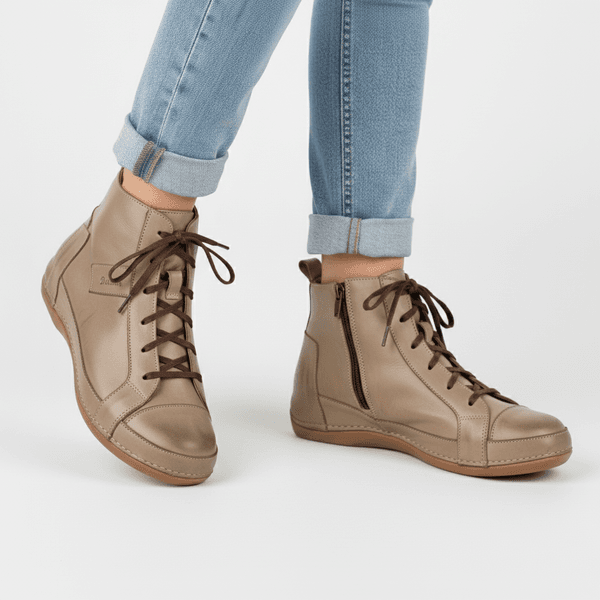 Bota Ortopédica Feminina em Couro Legítimo com Palmilha Gel - Fendi - Sola Castanho (BE027)